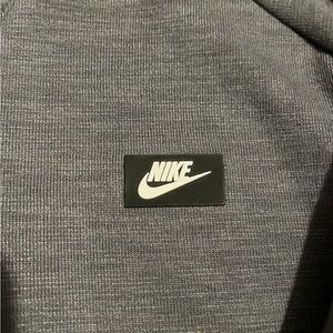 nike crewneck